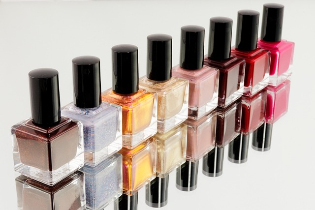 Manicura profesional en Nails Factory Parque Corredor