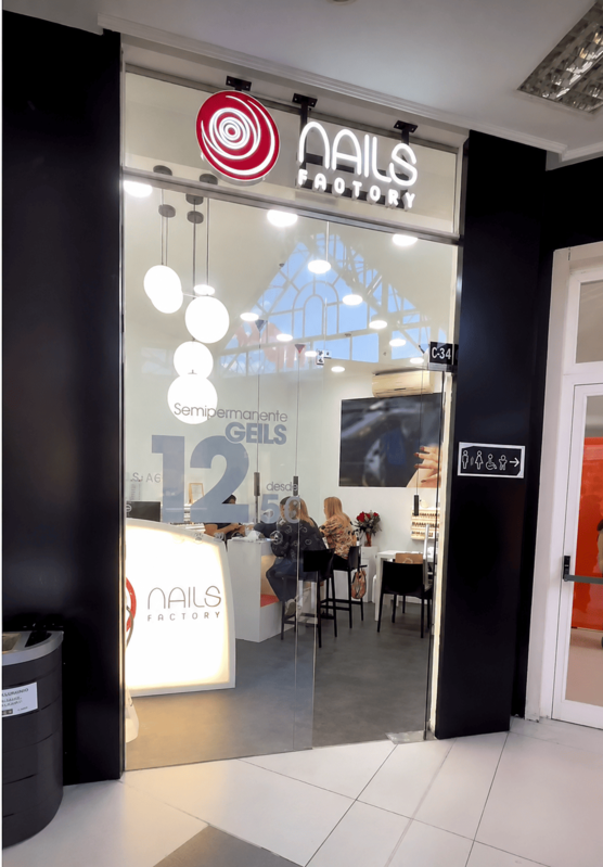 Local Nails Factory Parque Corredor en Torrejón de Ardoz