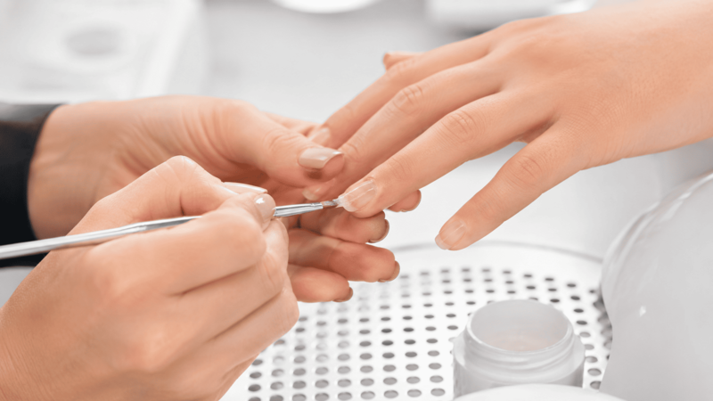 Restauración y cuidado de uñas en Nails Factory