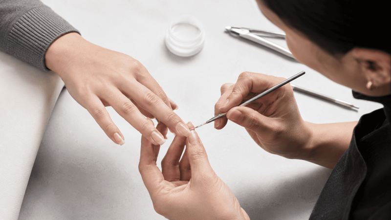 Tratamiento estético para uñas mordidas en Torrejón de Ardoz